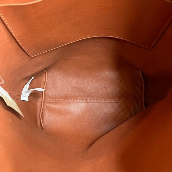 Madewell The Essential Bucket Tote - Picture 10 of 12